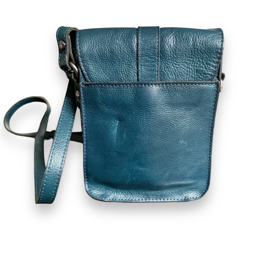 SOLD>>>>Patricia Nash- leather crossbody purse - Picture 2 of 7